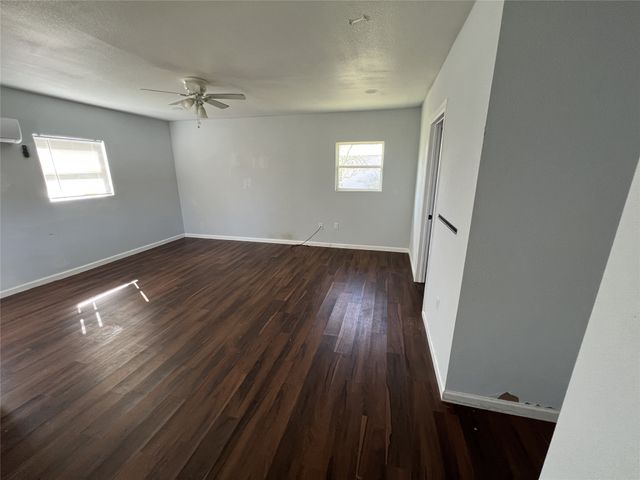 700 Dubois Street, Denison, TX 75020
