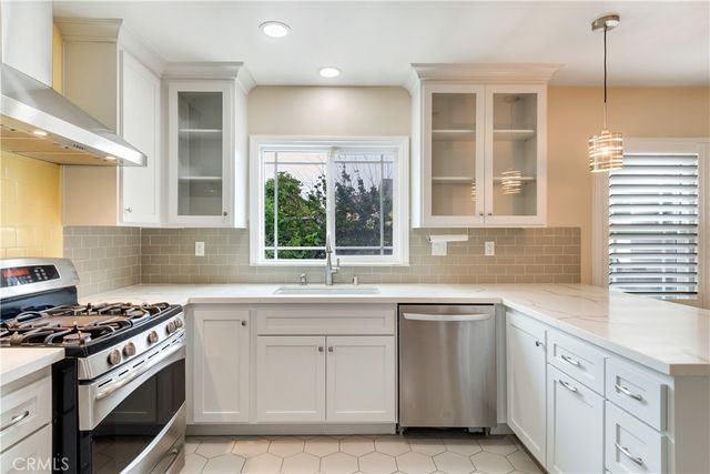 385 Sycamore, Claremont, CA 91711