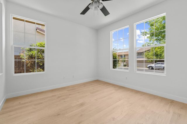 2921 Fox Hill Dr, Rocklin, CA 95765