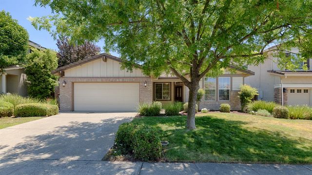 2921 Fox Hill Dr, Rocklin, CA 95765