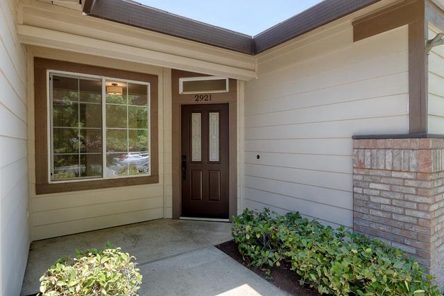 2921 Fox Hill Dr, Rocklin, CA 95765