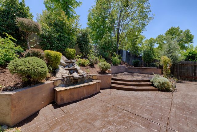 2921 Fox Hill Dr, Rocklin, CA 95765
