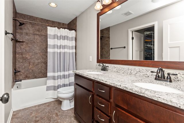 1525 S Warrior Lane, Waukee, IA 50263