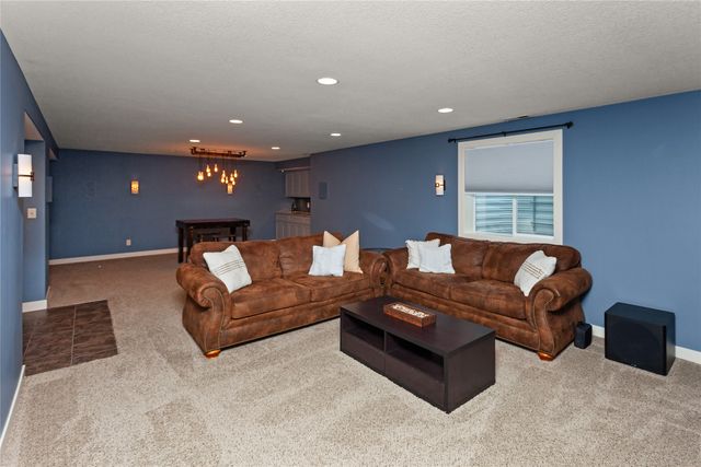 1525 S Warrior Lane, Waukee, IA 50263