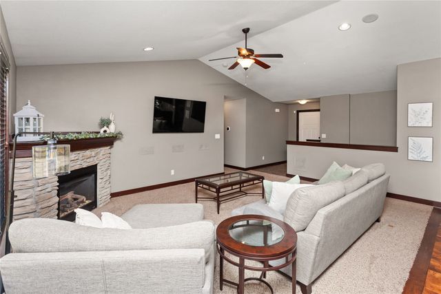 1525 S Warrior Lane, Waukee, IA 50263