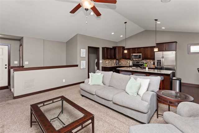 1525 S Warrior Lane, Waukee, IA 50263