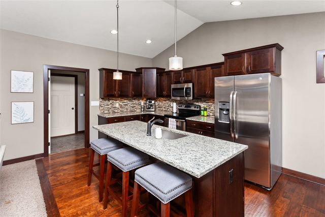 1525 S Warrior Lane, Waukee, IA 50263