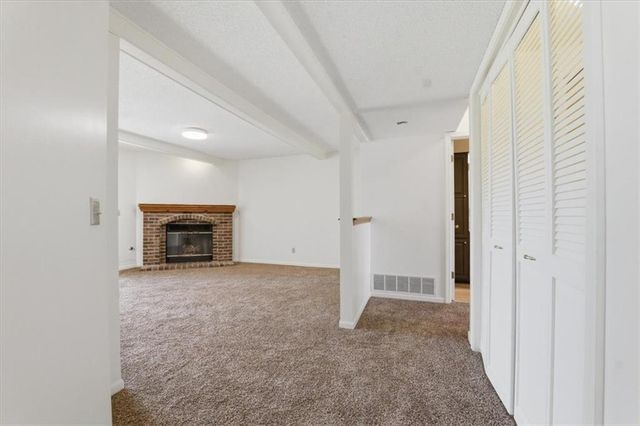 13721 W 58th Terrace 1, Shawnee, KS 66216