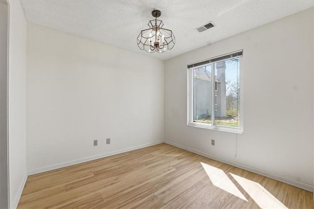 13721 W 58th Terrace 1, Shawnee, KS 66216