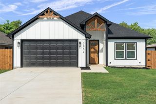 3852 Waldorf Street, Fort Worth, TX 76119
