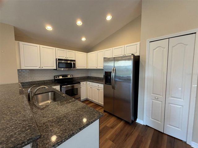 4735 WOODBROOK DR, Sarasota, FL 34243