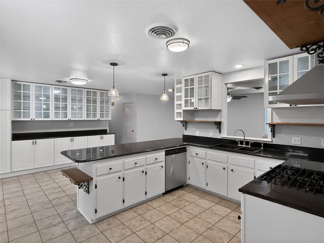 617 Dunaway Lane, Azle, TX 76020