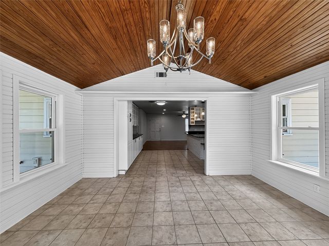 617 Dunaway Lane, Azle, TX 76020