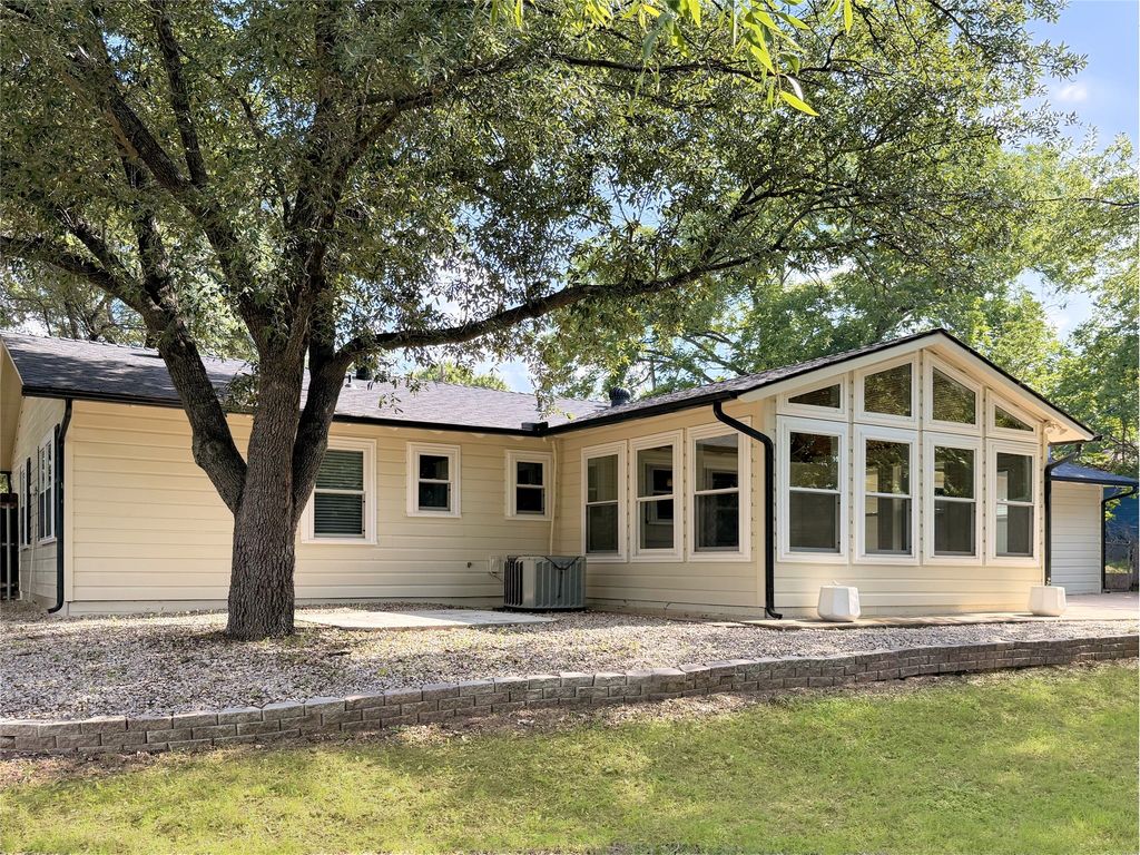 617 Dunaway Lane, Azle, TX 76020
