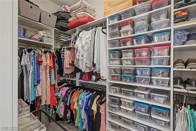 7375 Rosenberger Street, Las Vegas, NV 89166