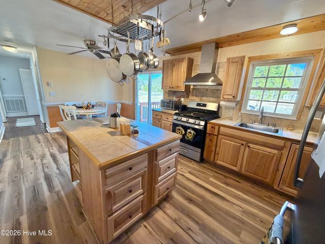 737 Garland Avenue, Kinston, NC 28504