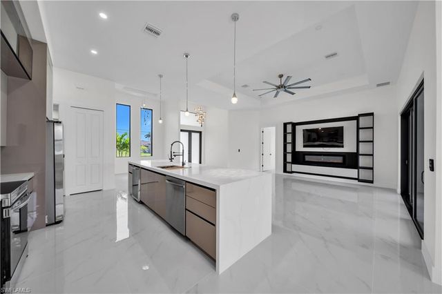 3221 SW 3rd TER, Cape Coral, FL 33991