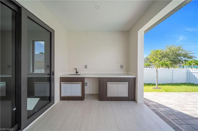 3221 SW 3rd TER, Cape Coral, FL 33991