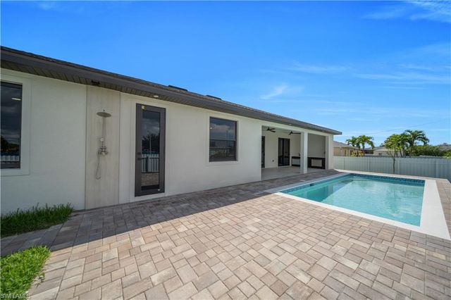 3221 SW 3rd TER, Cape Coral, FL 33991