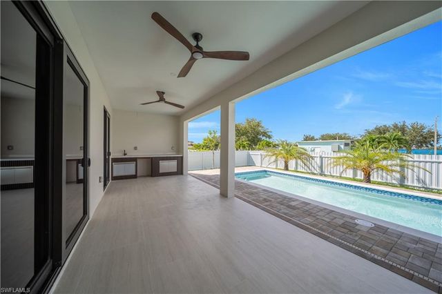 3221 SW 3rd TER, Cape Coral, FL 33991