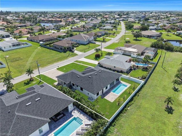3221 SW 3rd TER, Cape Coral, FL 33991