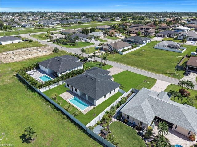 3221 SW 3rd TER, Cape Coral, FL 33991