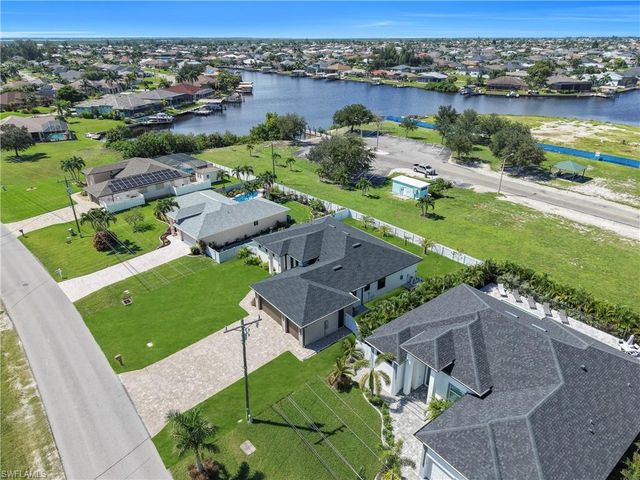 3221 SW 3rd TER, Cape Coral, FL 33991