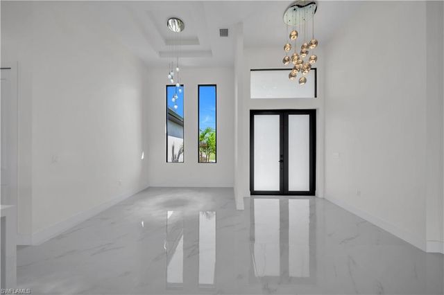 3221 SW 3rd TER, Cape Coral, FL 33991