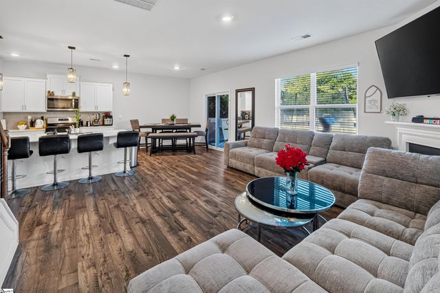 220 Slateford Circle, Piedmont, SC 29673