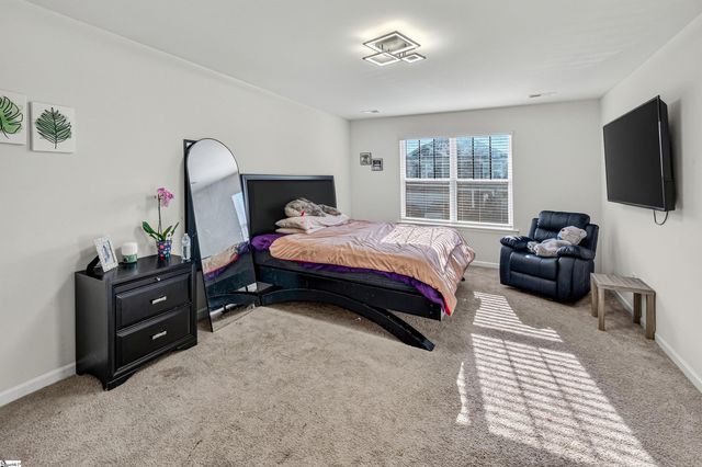 220 Slateford Circle, Piedmont, SC 29673
