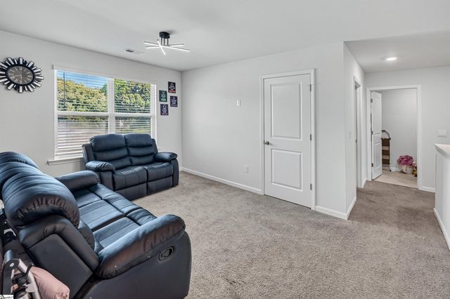 220 Slateford Circle, Piedmont, SC 29673