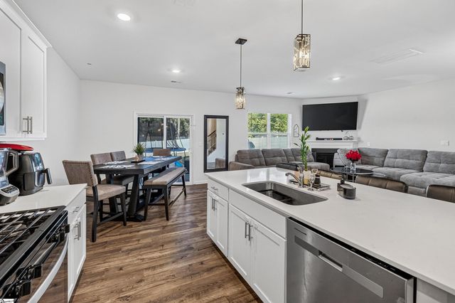 220 Slateford Circle, Piedmont, SC 29673