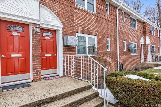 22455 Kingsbury Avenue B, Oakland Gardens, NY 11364