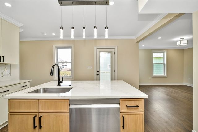 21 Marcella 2, Boston, MA 02119