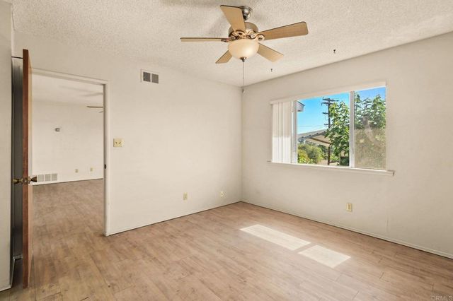 230 Mountain View Rd, El Cajon, CA 92021