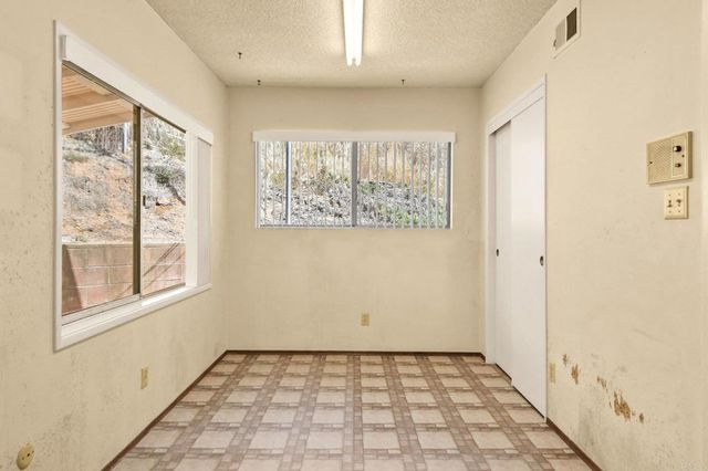 230 Mountain View Rd, El Cajon, CA 92021