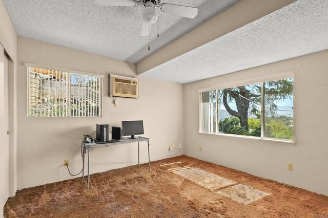 230 Mountain View Rd, El Cajon, CA 92021