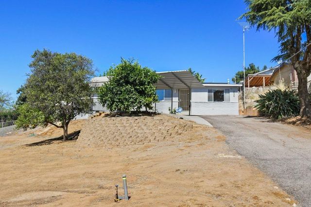 230 Mountain View Rd, El Cajon, CA 92021