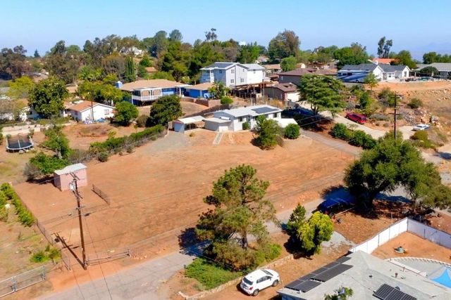 230 Mountain View Rd, El Cajon, CA 92021