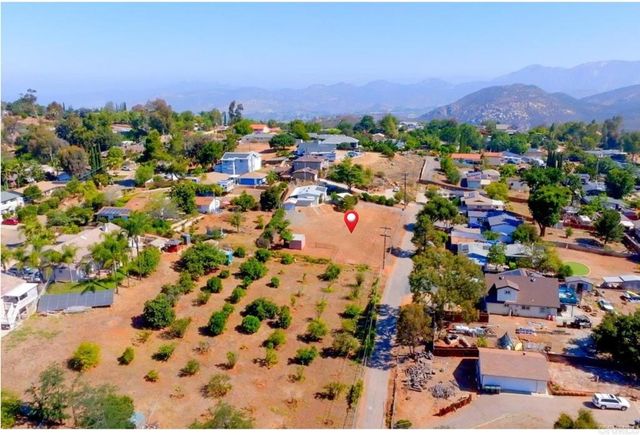 230 Mountain View Rd, El Cajon, CA 92021