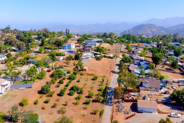 230 Mountain View Rd, El Cajon, CA 92021