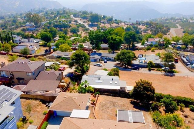 230 Mountain View Rd, El Cajon, CA 92021
