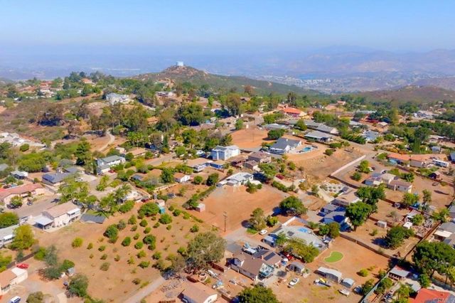 230 Mountain View Rd, El Cajon, CA 92021