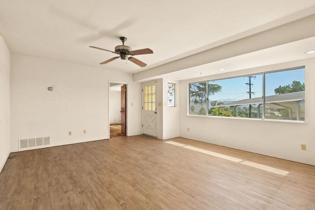 230 Mountain View Rd, El Cajon, CA 92021