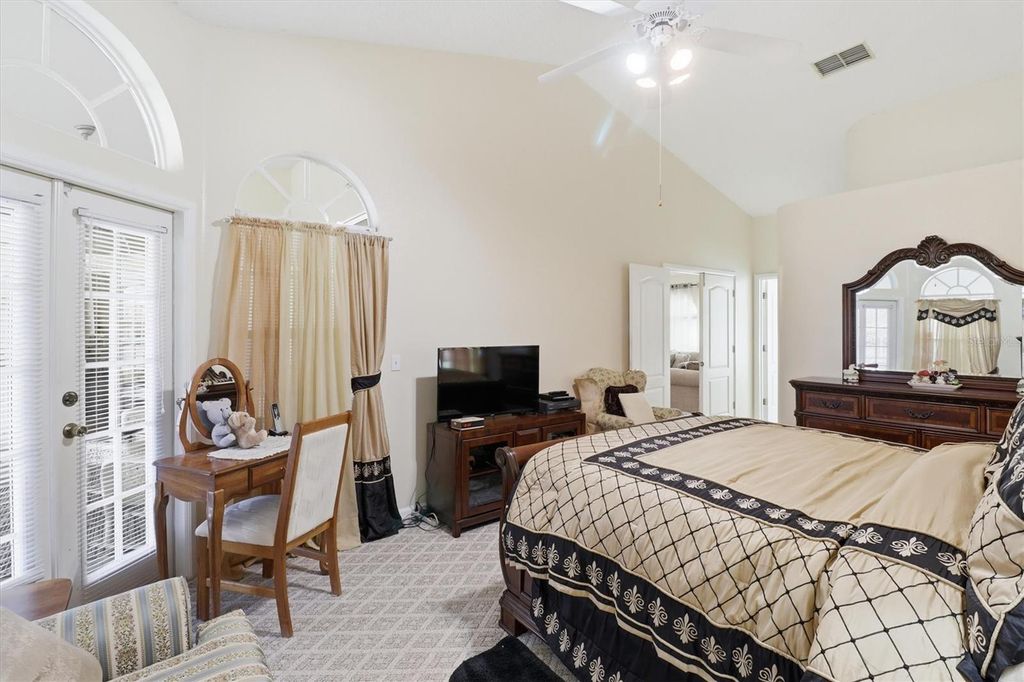 Image 11 of property listing at 2356 ALCLOBE CIRCLE, Ocoee, FL 34761