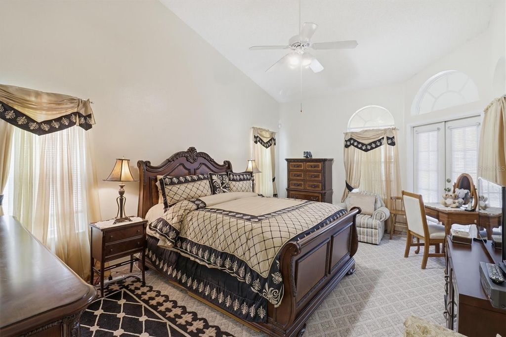 Image 7 of property listing at 2356 ALCLOBE CIRCLE, Ocoee, FL 34761