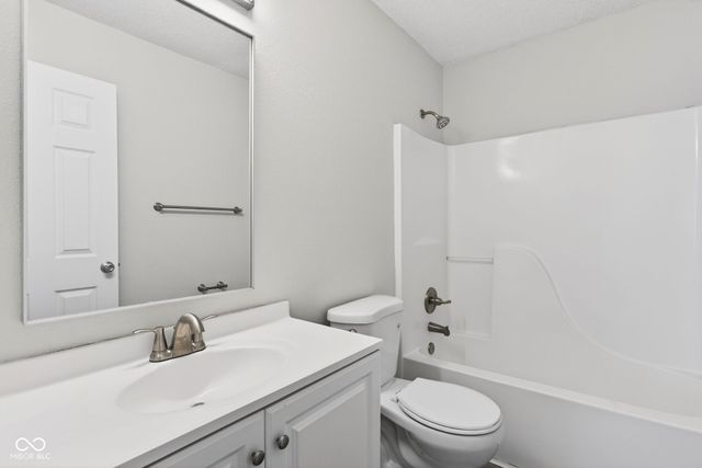 5857 Prairie Meadow Drive, Indianapolis, IN 46221