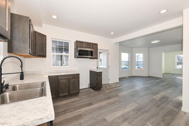 5807 20th AVENUE, Kenosha, WI 53140