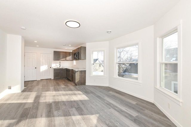 5807 20th AVENUE, Kenosha, WI 53140