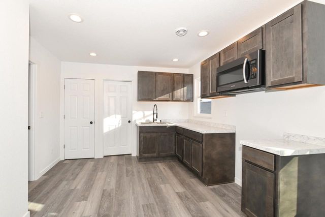 5807 20th AVENUE, Kenosha, WI 53140